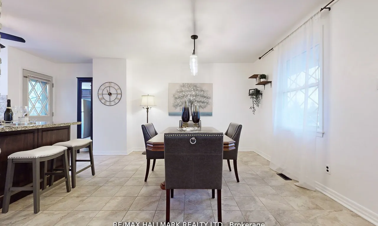 Detached interior view at 764 Hillcrest Rd Pickering