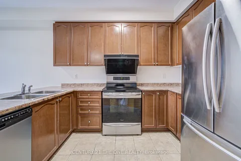 69 James Govan Dr, Whitby, ON L1N 0J7