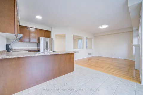 69 James Govan Dr, Whitby, ON L1N 0J7