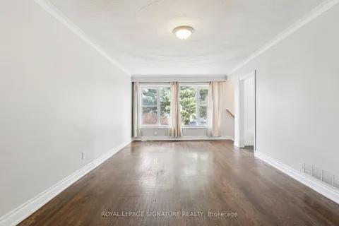 158 Rodda Blvd, Toronto, ON M1E 2Z9