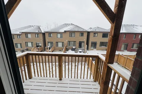 54 Douet Lane, Ajax, ON L1Z 0V4