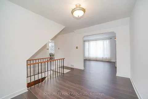 75 Miramar Cres, Toronto, ON M1J 1R5