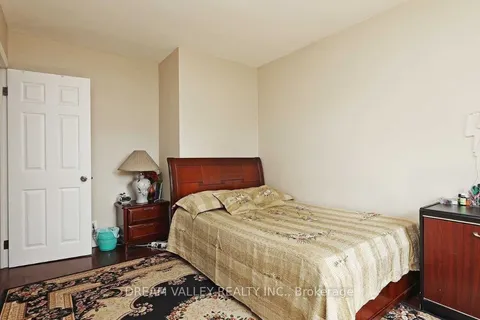 55 Colonial Ave, Toronto, ON M1M 2C4