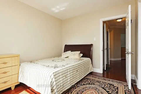 55 Colonial Ave, Toronto, ON M1M 2C4