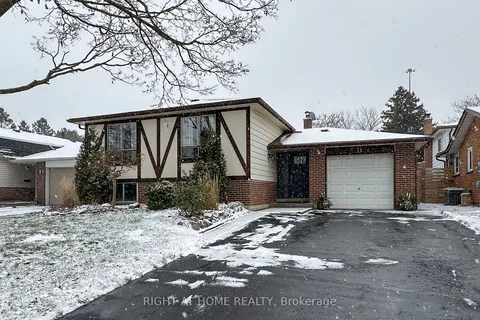 11 Flemington Crt, Whitby, ON L1N 5X1