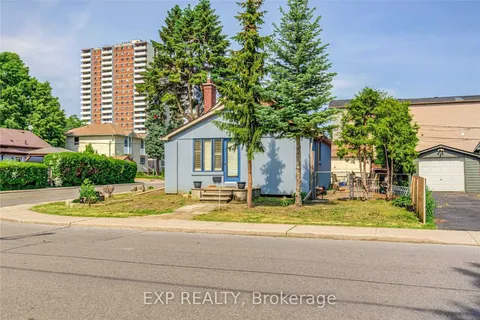 145 Leyton Ave, Toronto, ON M1L 3V3