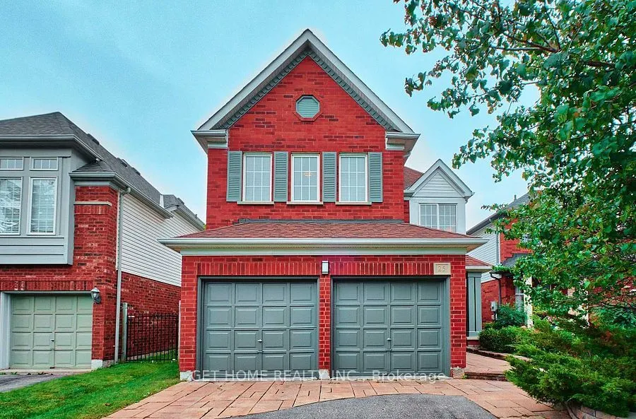 25 Dalebrooke Cres, Whitby, ON L1P 1P1