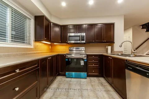 23 Darryl Caswell Way, Clarington, ON L1C 0H9