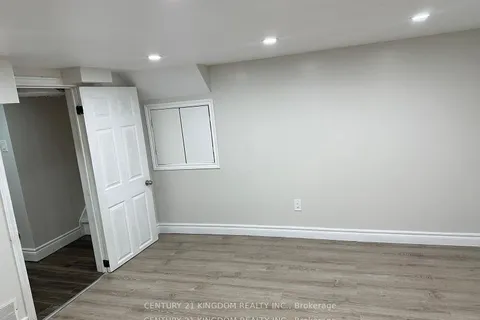 24 Grassmere Crt, Oshawa, ON L1H 3X4