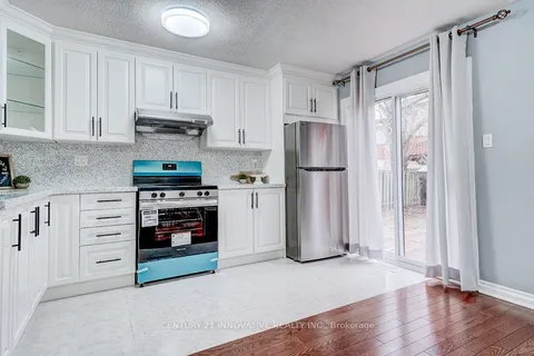 118 Radford Dr, Ajax, ON L1T 2E1