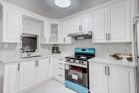 118 Radford Dr, Ajax, ON L1T 2E1