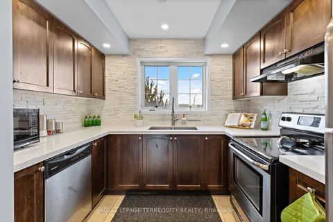 49 Cooperage Lane, Ajax, ON L1S 5G8