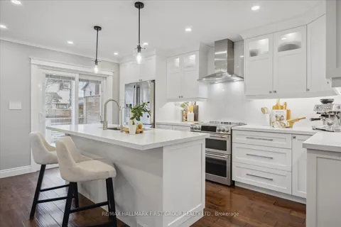 821 Red Maple Crt, Whitby, ON L1N 7V7
