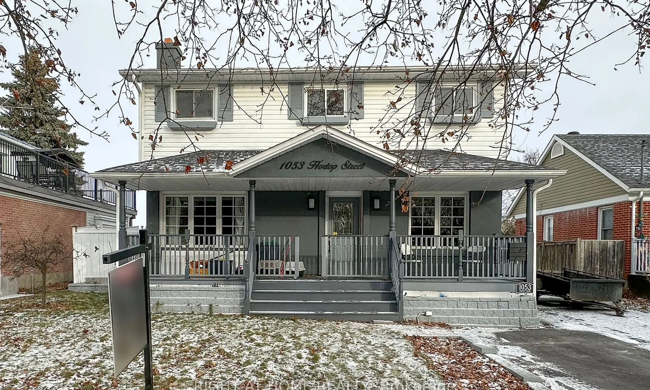 1053 Hortop St, Oshawa, ON L1G 4P4