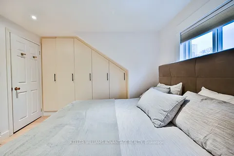 21 Rosevear Ave, Toronto, ON M4C 1Z1