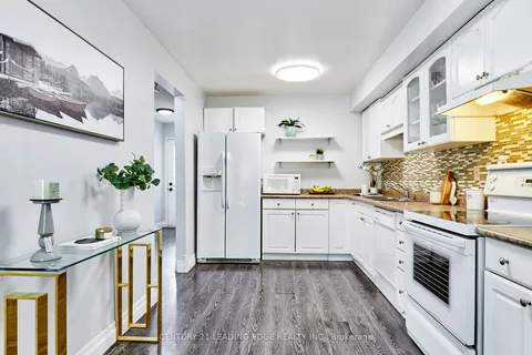 324 Elgin St, Oshawa, ON L1J 2P3