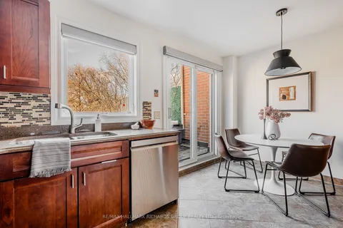 17 Brick Crt, Toronto, ON M4L 3X7