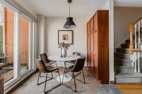 17 Brick Crt, Toronto, ON M4L 3X7