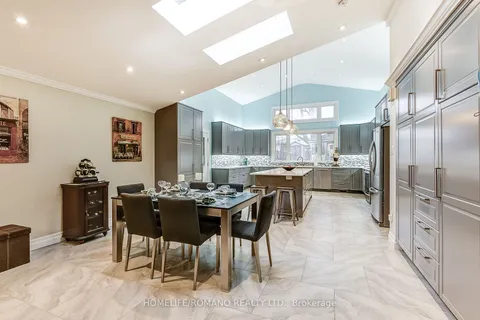 48 Benroyal Cres, Toronto, ON M1H 1L5