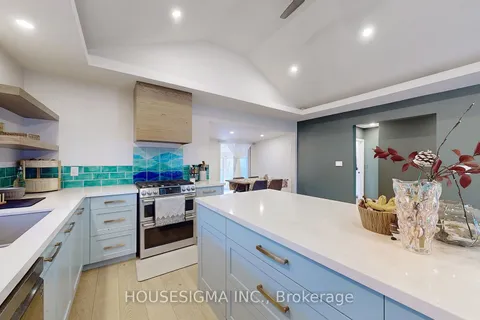 745 Marksbury Rd, Pickering, ON L1W 2T5