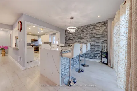 1909 Poppy Lane, Pickering, ON L1V 2T4