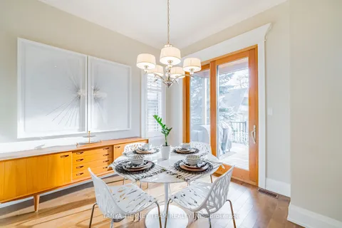 9 Centre St, Whitby, ON L1M 1C1