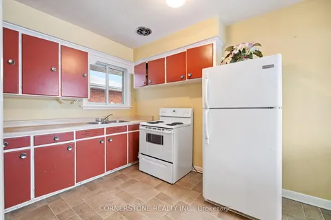102 Jarwick Drive, Toronto, ON M1H 2H4
