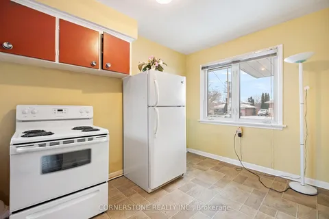 102 Jarwick Drive, Toronto, ON M1H 2H4