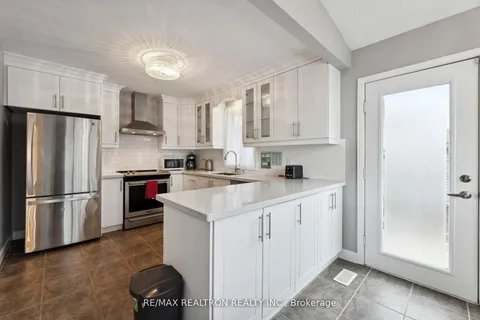 56 Kintyre St, Clarington, ON L1E 2Y6