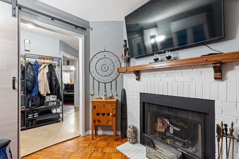 1885 Bainbridge Dr, Pickering, ON L1V 6G9