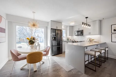 4075A Lawrence Ave, Toronto, ON M1E 2R6