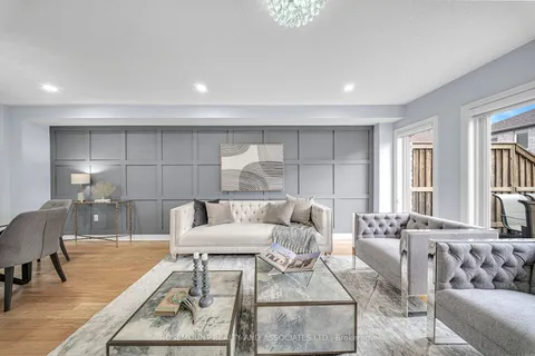 9 De Jong St, Toronto, ON M1P 0C1