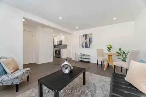 75 Pontiac Ave, Oshawa, ON L1G 3M1