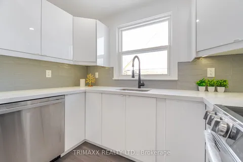 75 Pontiac Ave, Oshawa, ON L1G 3M1