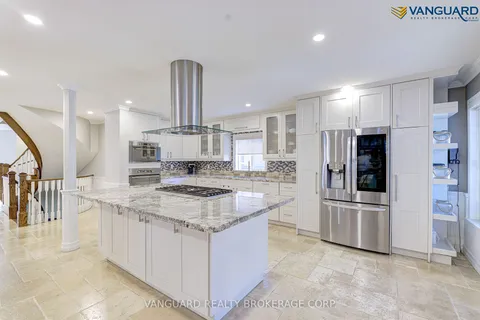 353 Old Harwood Ave, Ajax, ON L1Z 1K2