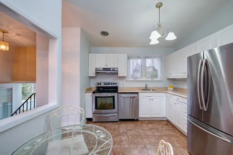 432 Rouge Highlands Dr, Toronto, ON M1C 2V8