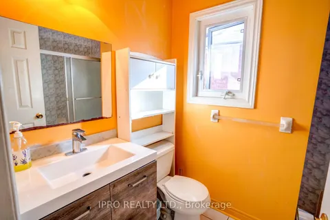 43 Byng Ave, Toronto, ON M1L 3N5