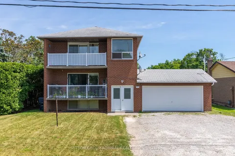 753 Cochrane St, Whitby, ON L1N 5J7