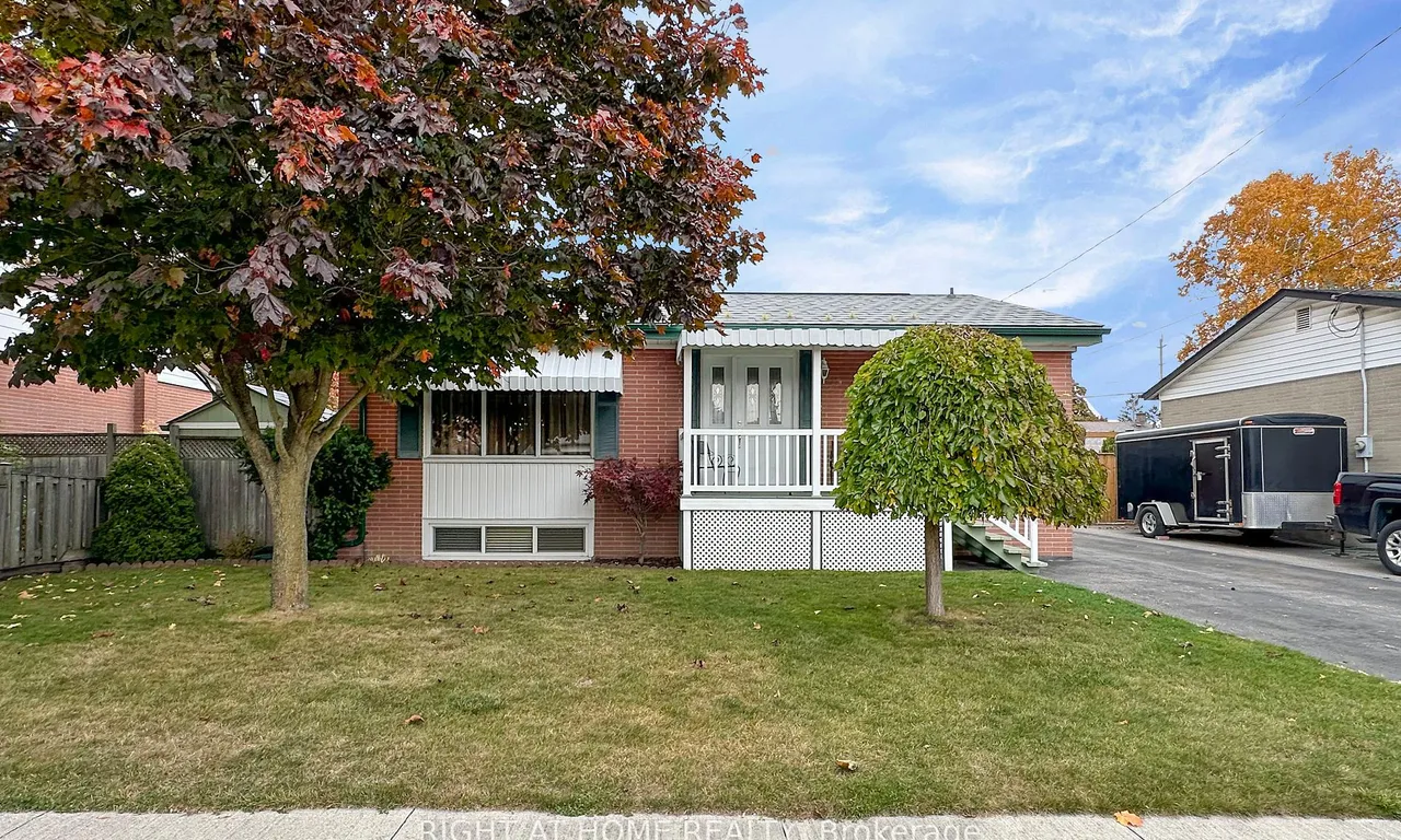 923 Bayview Ave, Whitby, ON L1N 1E2