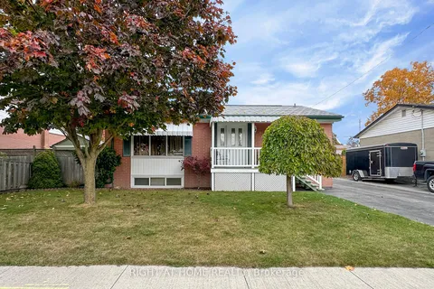 923 Bayview Ave, Whitby, ON L1N 1E2