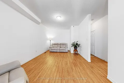 3 Cheltonwood Way, Whitby, ON L1R 0C9