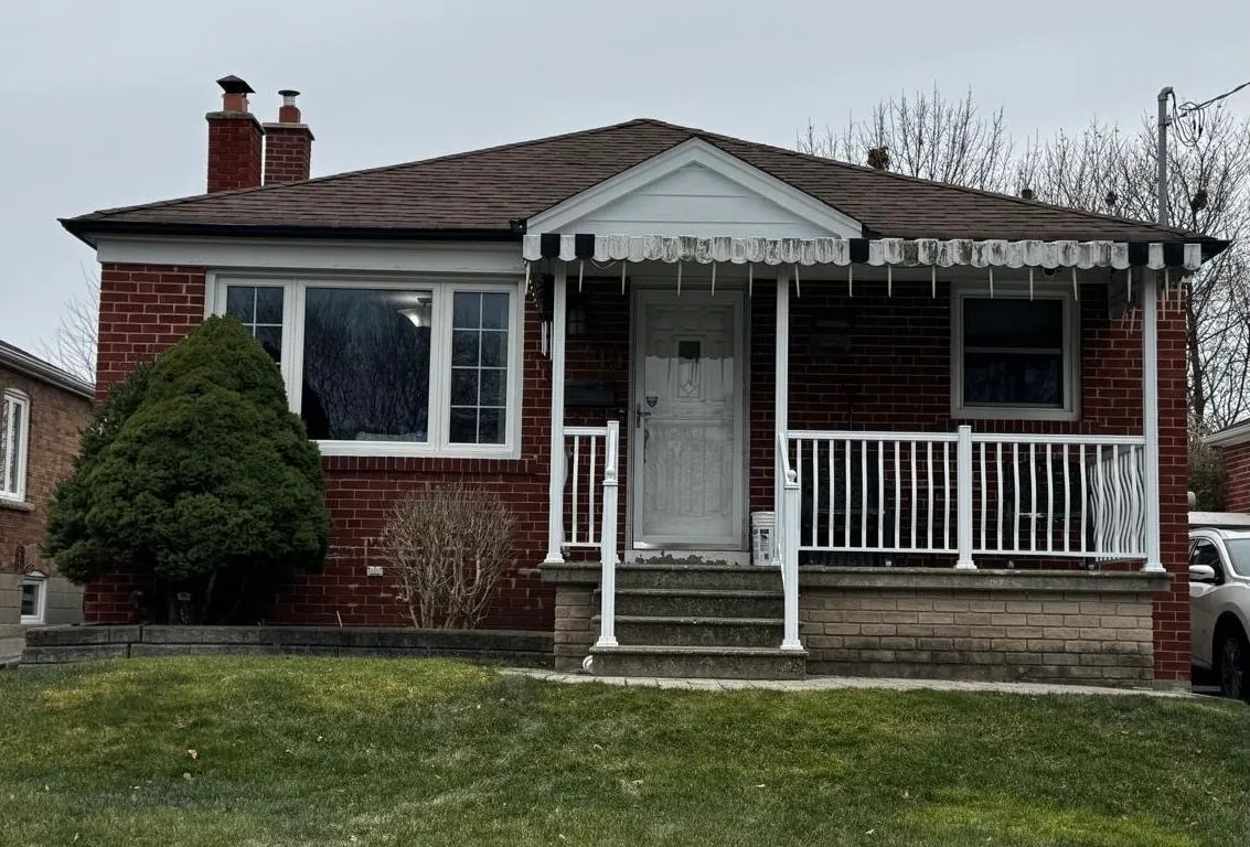 19 Honey Dr, Toronto, ON M1R 3S3