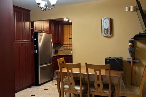 19 Honey Dr, Toronto, ON M1R 3S3