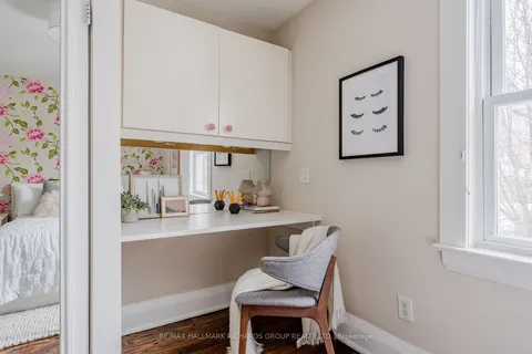 35 Kingsmount Park Rd, Toronto, ON M4L 3L2