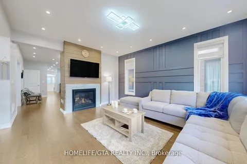 524 Coronation Rd, Whitby, ON L1P 0N5