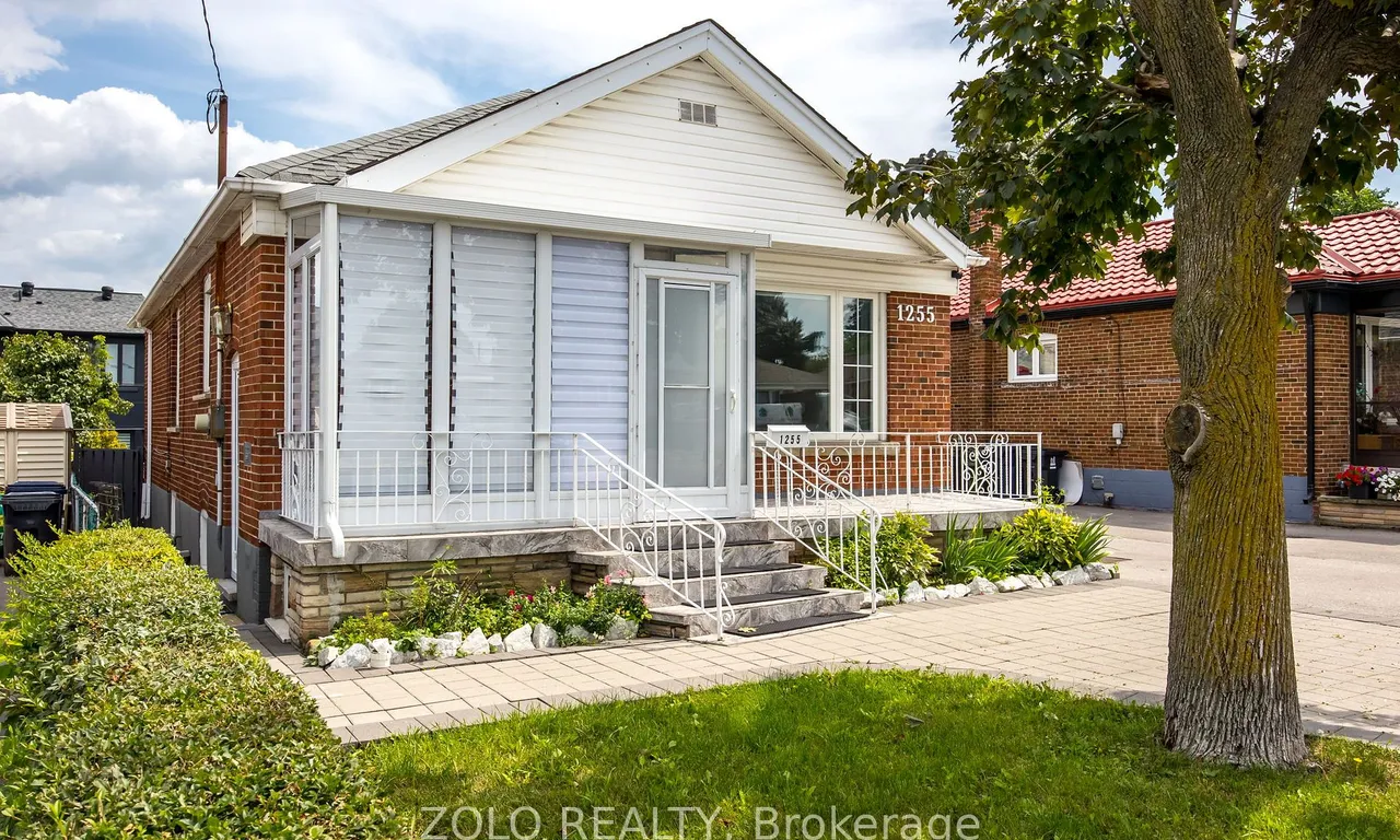 1255 Warden Ave, Toronto, ON M1R 2R4