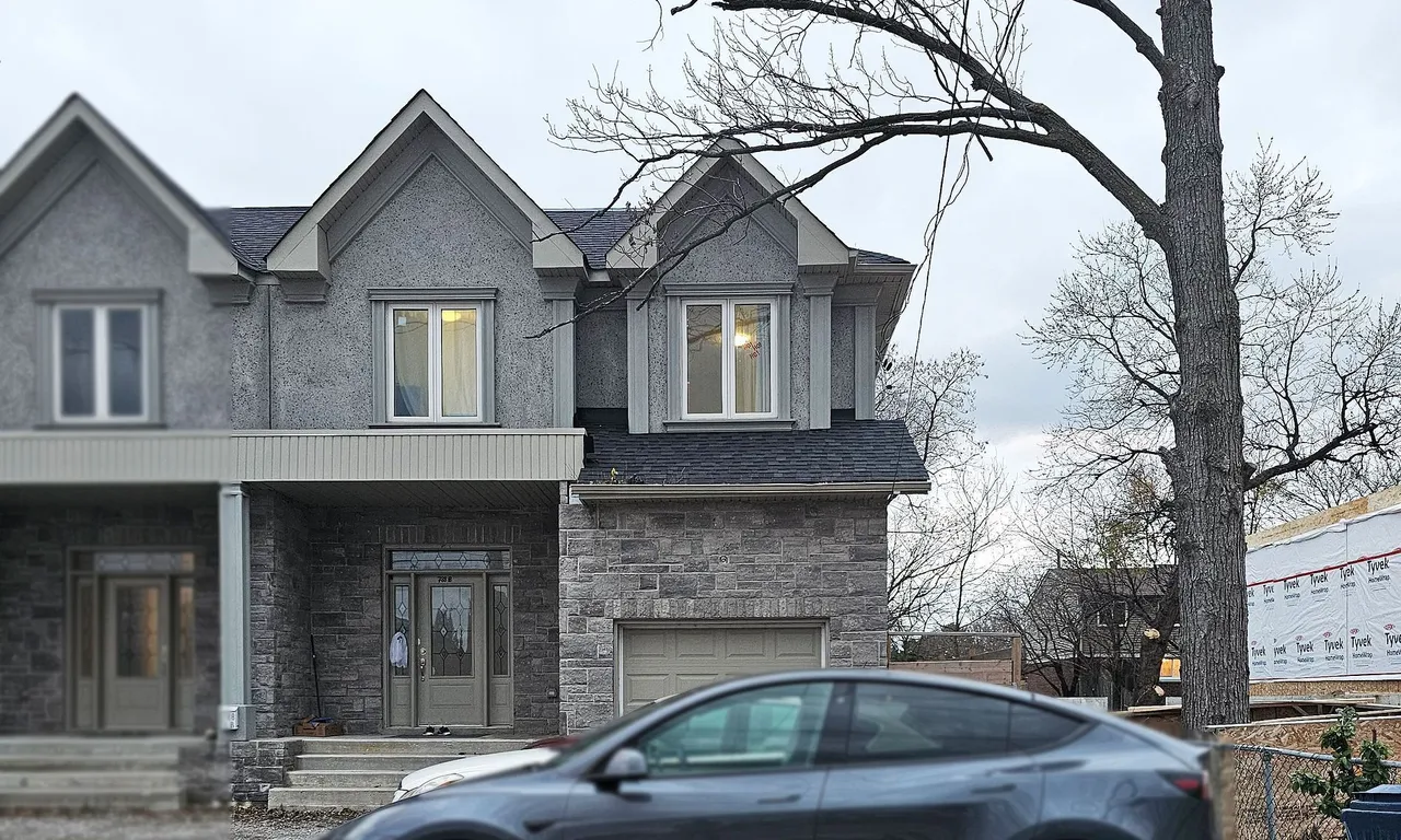 788B Midland Ave, Toronto, ON M1K 4E7