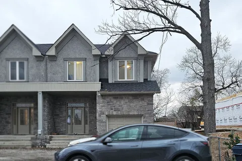 788B Midland Ave, Toronto, ON M1K 4E7