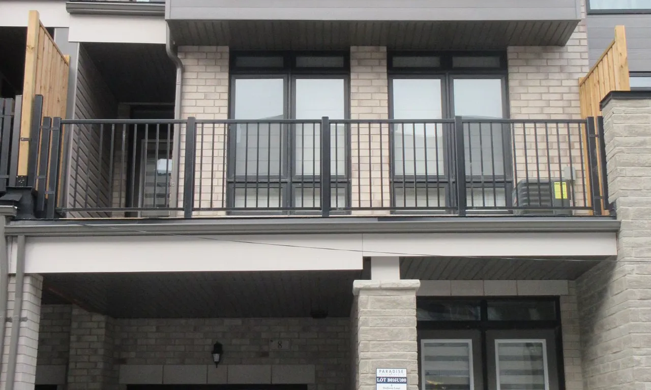 8 Dallotto Lane, Ajax, ON L1S 7J3