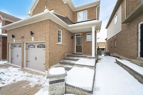 1204 Langley Circ, Oshawa, ON L1K 0E2